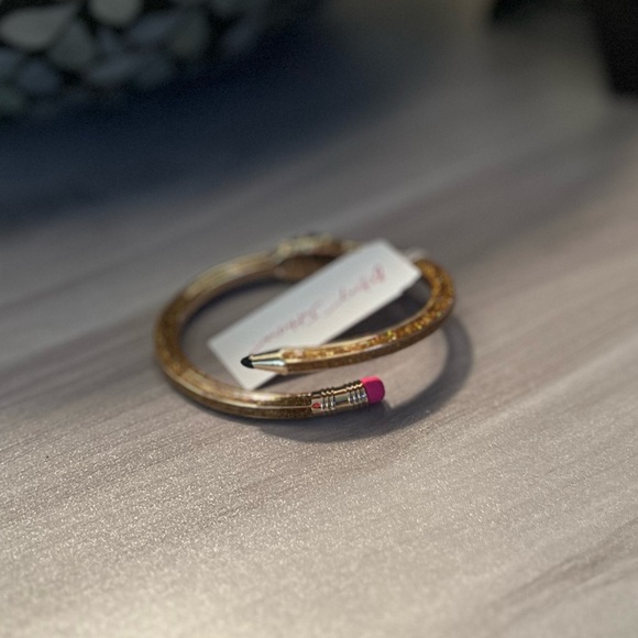 Betsey Johnson pencil ✏️ hinged by pass - Picture 4 of 4